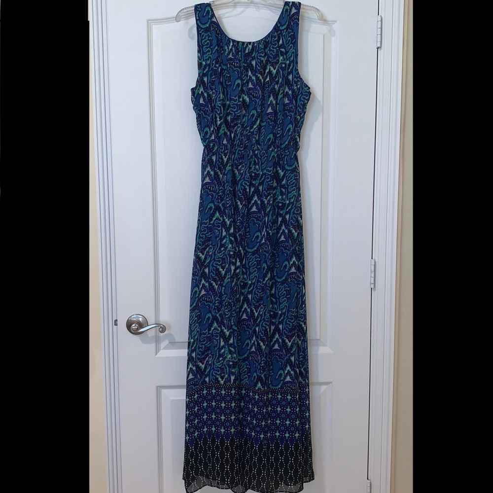 Signature by Robbie Bee Blue Multi color chiffon pattern Maxi Dress